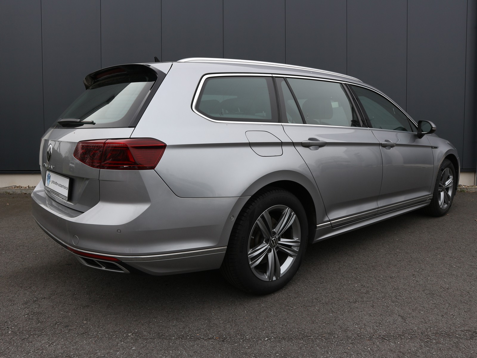 VW - Passat Variant 2.0 TDI DSG R Line /MATRIX/IQDRIVE/MASSAGE_24