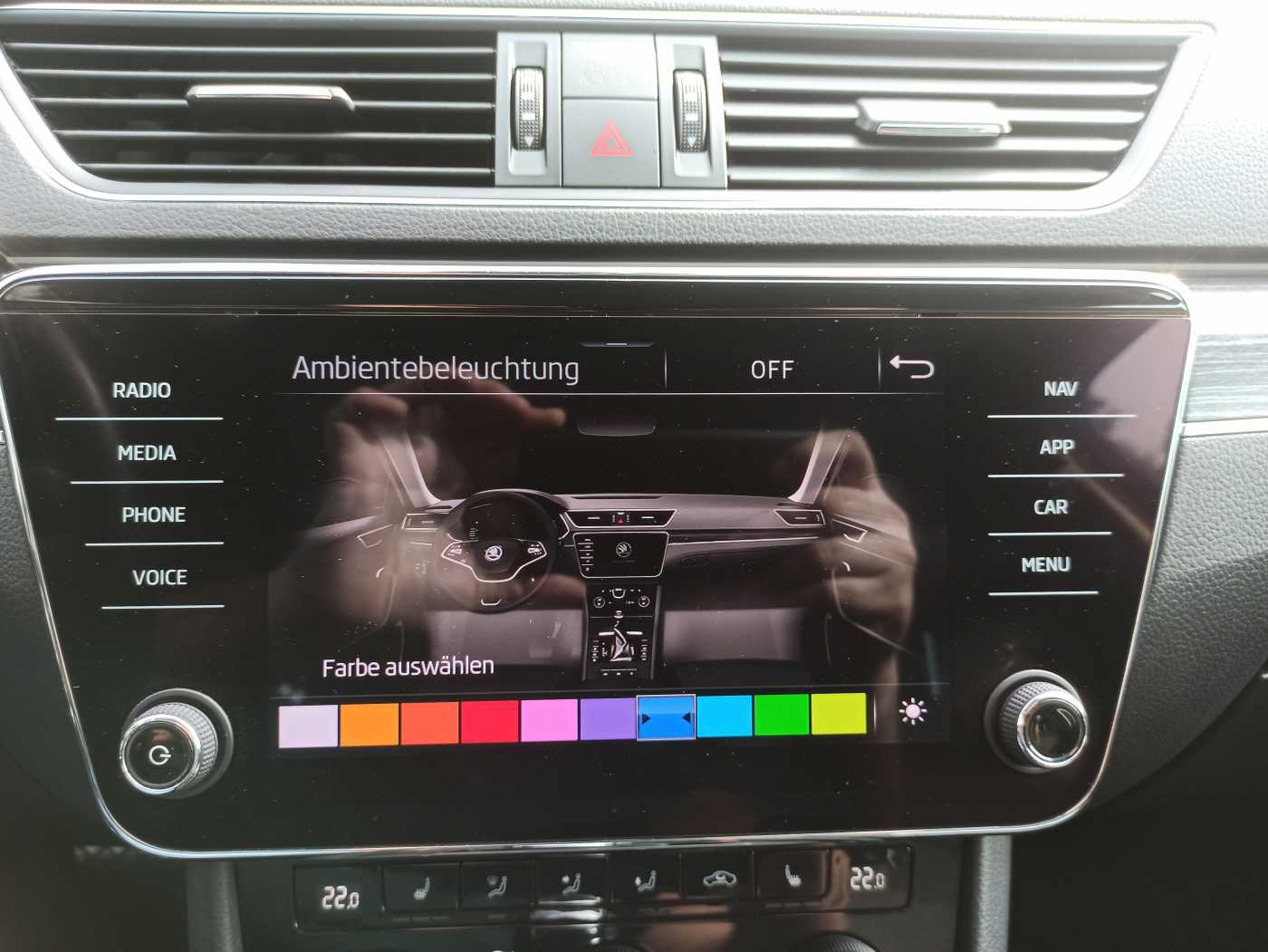 Skoda - Superb Combi 2,0 TDI Style LED Navi VC_9