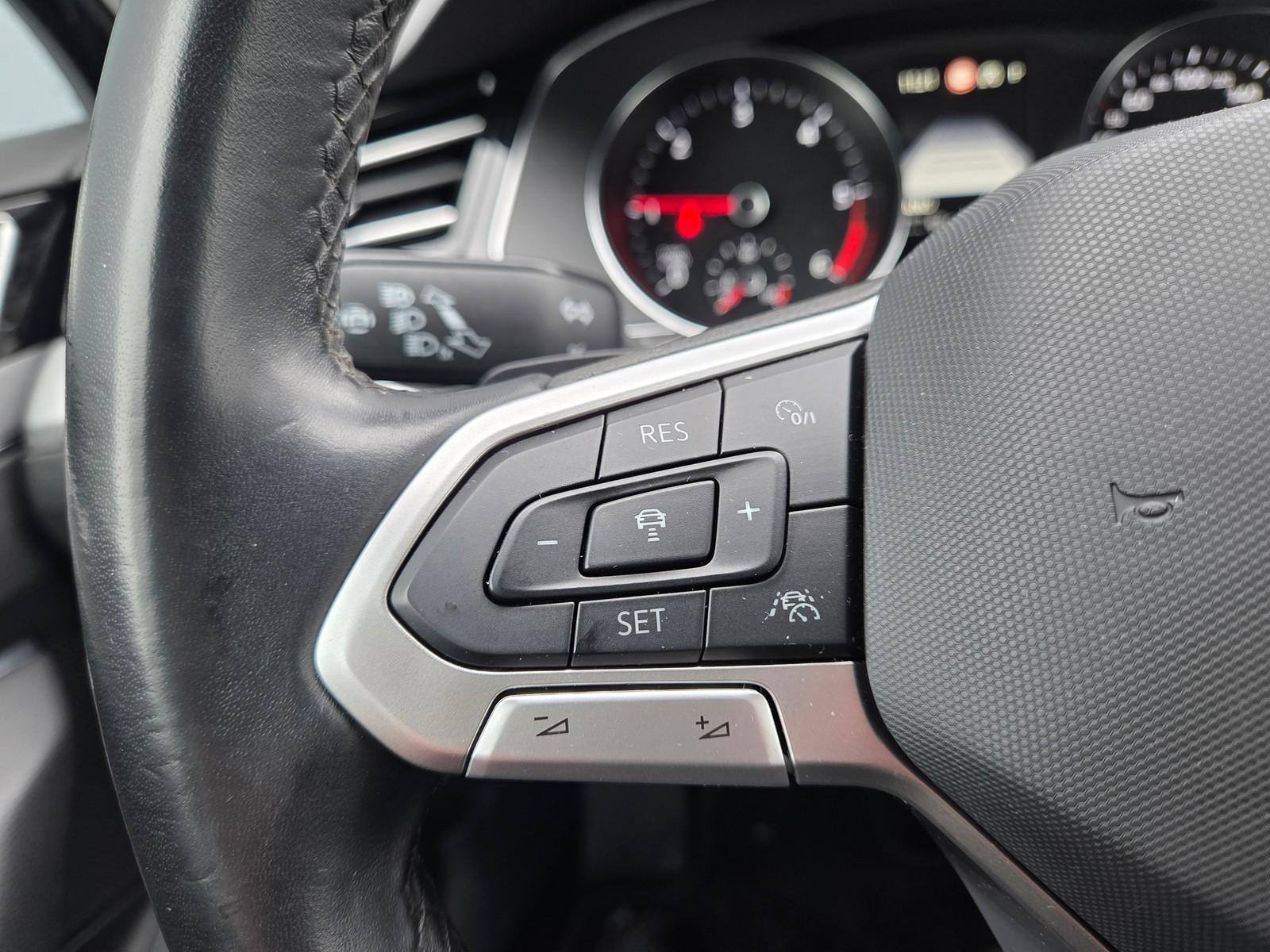 VW - Passat Variant 2.0TDI DSG /MATRIX/AHK/IQDRIVE/AMBIENTE_2