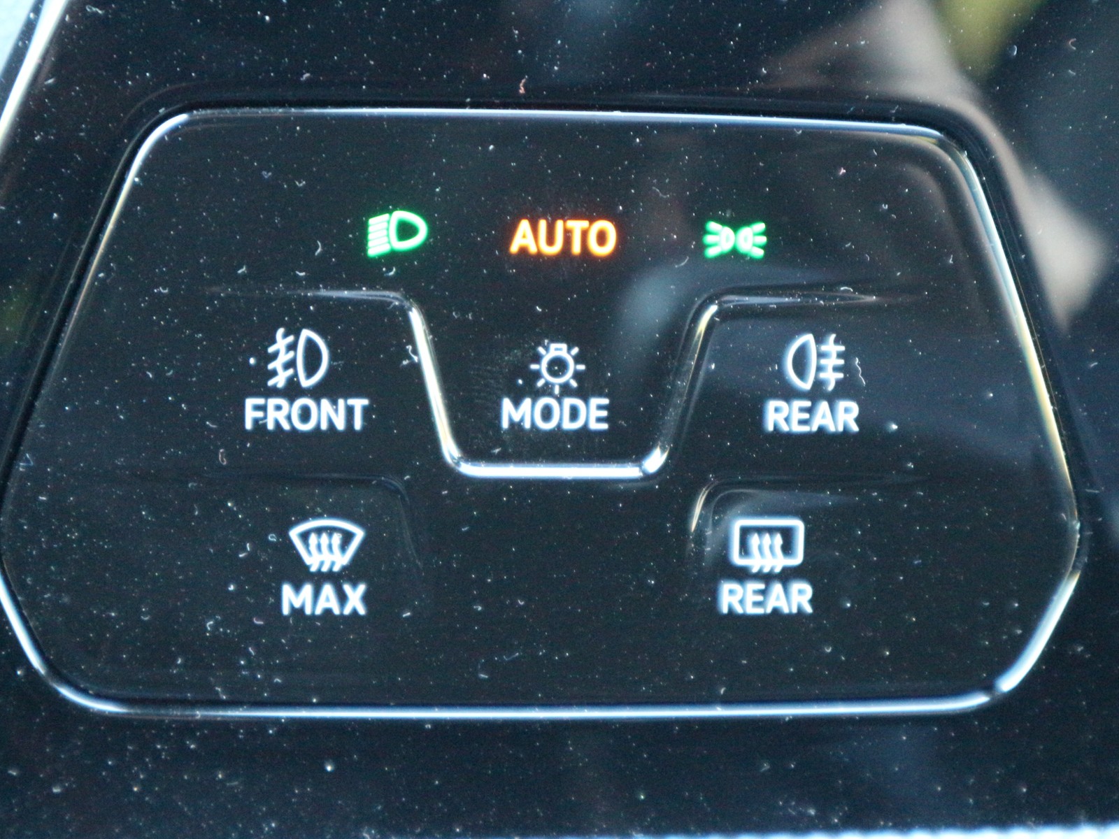 VW - Golf VIII 2,0 TSI GTI +Navi+Pano+HuD+Kamera+LED+_16