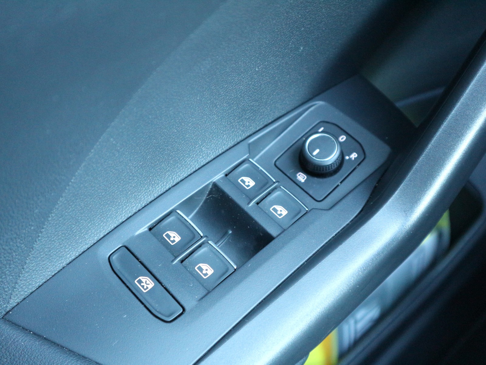 VW - T-Cross 1,0 TSI Move +AHK+LED+Navi+LaneAssist_13