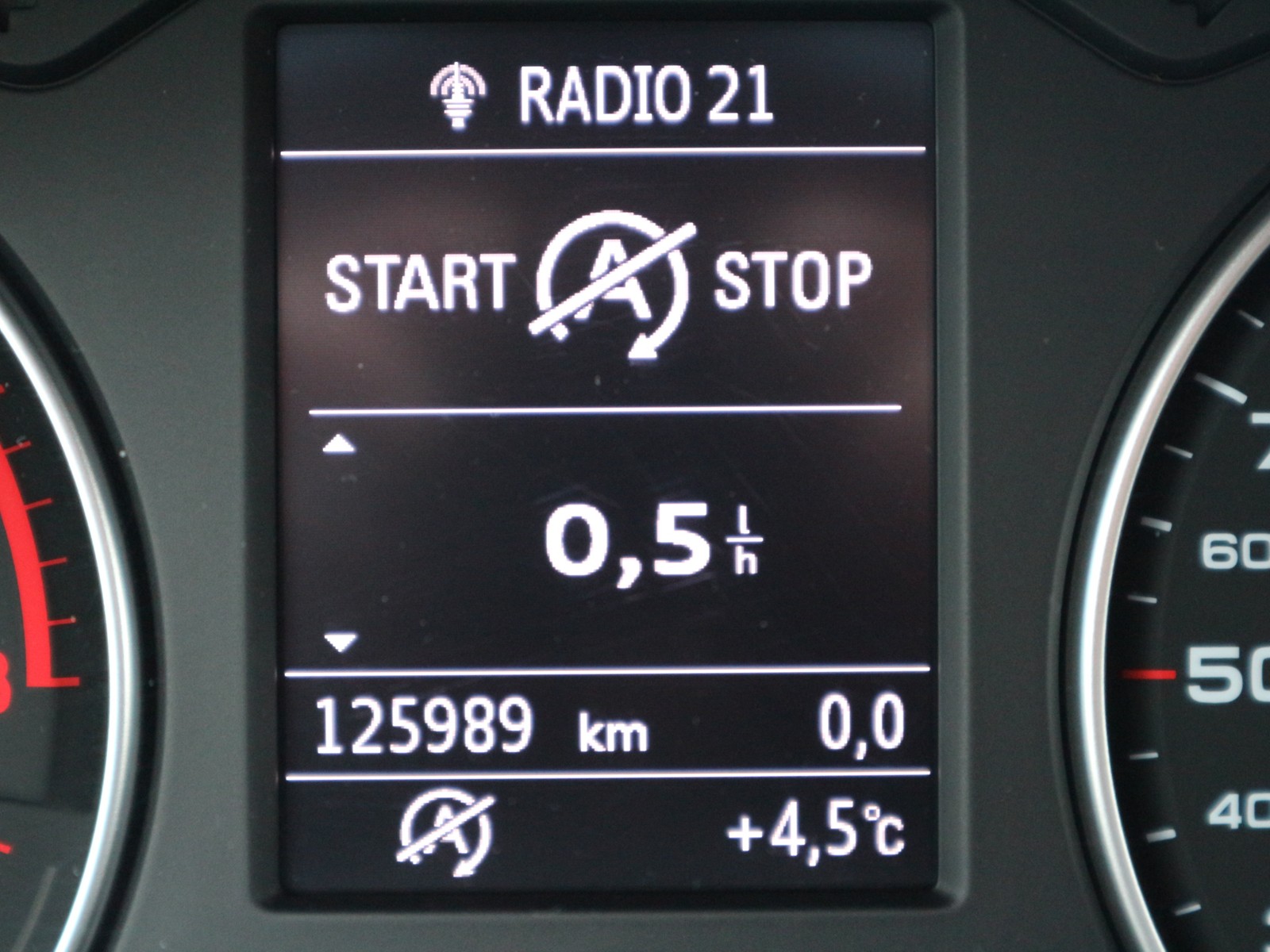 Audi - Q2 30 TFSI Sport /LED/AHK/el.Klappe/Navi_4