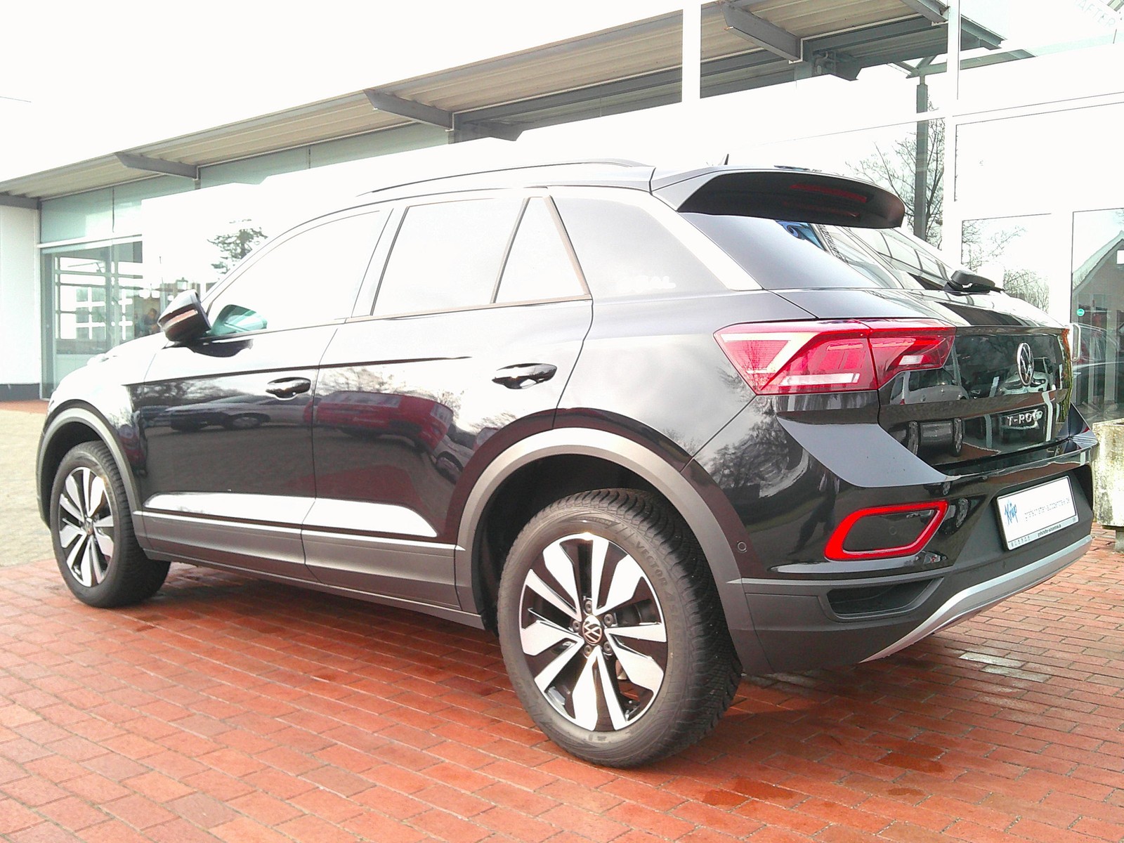 VW - T-Roc 2.0 TDI DSG Goal Kamera+Navi+LED+ACC+AHK_13