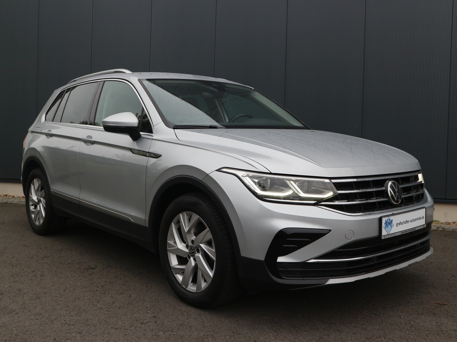 VW - Tiguan 2,0 TDI Elegance Matrix Navi AHK_16 VW - Tiguan 2,0 TDI Elegance Matrix Navi AHK_16