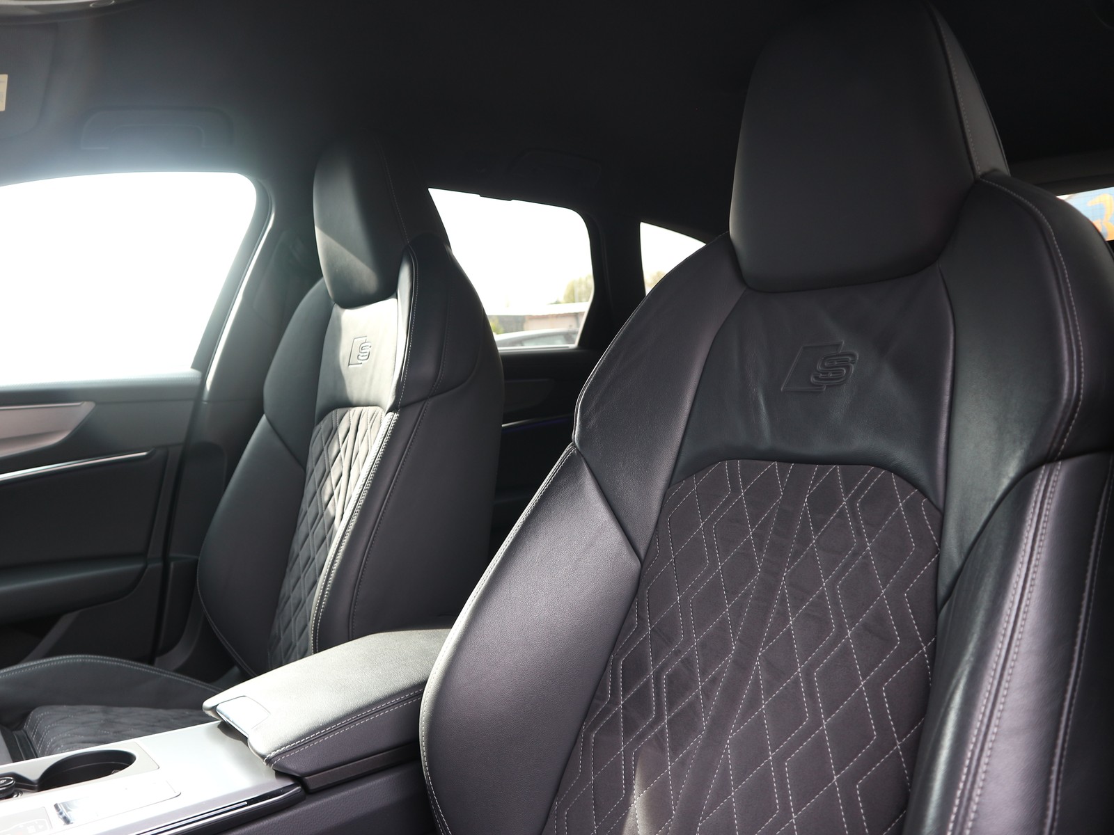 Audi - S6 Avant 3.0 TDI Q +HDMATRIX+B&O+STDHZ+360°KAM_30