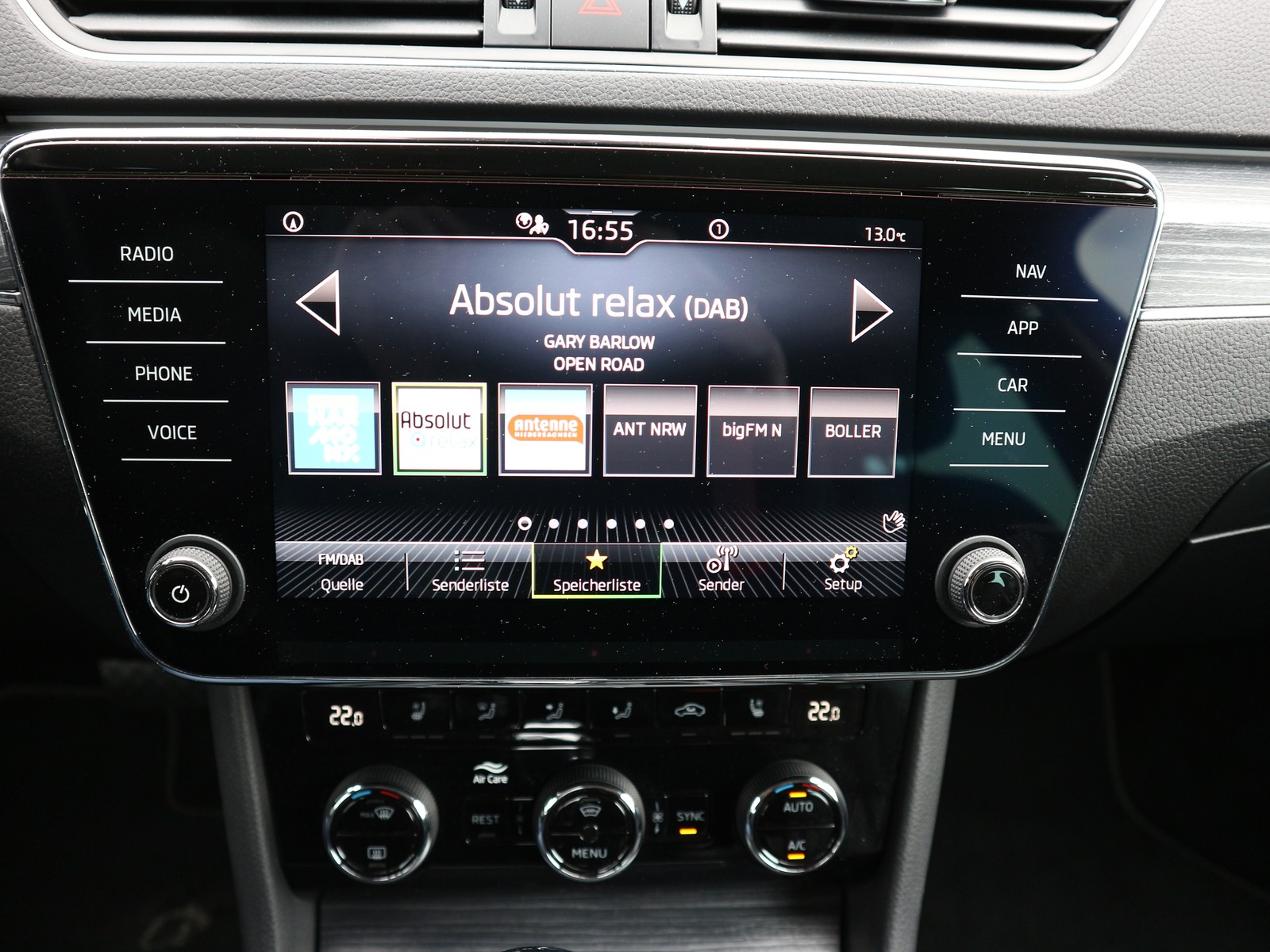 Skoda - Superb Combi 2.0 TDI DSG Premium Edition /AHK/LEDER/MASSAGE_4