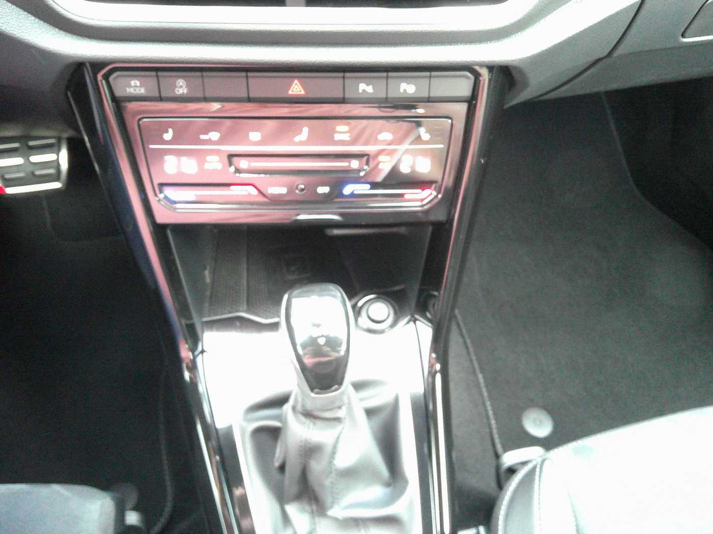 VW - T-Roc 2.0 TDI DSG R-Line+Kamera+ACC+LED+AHK_14