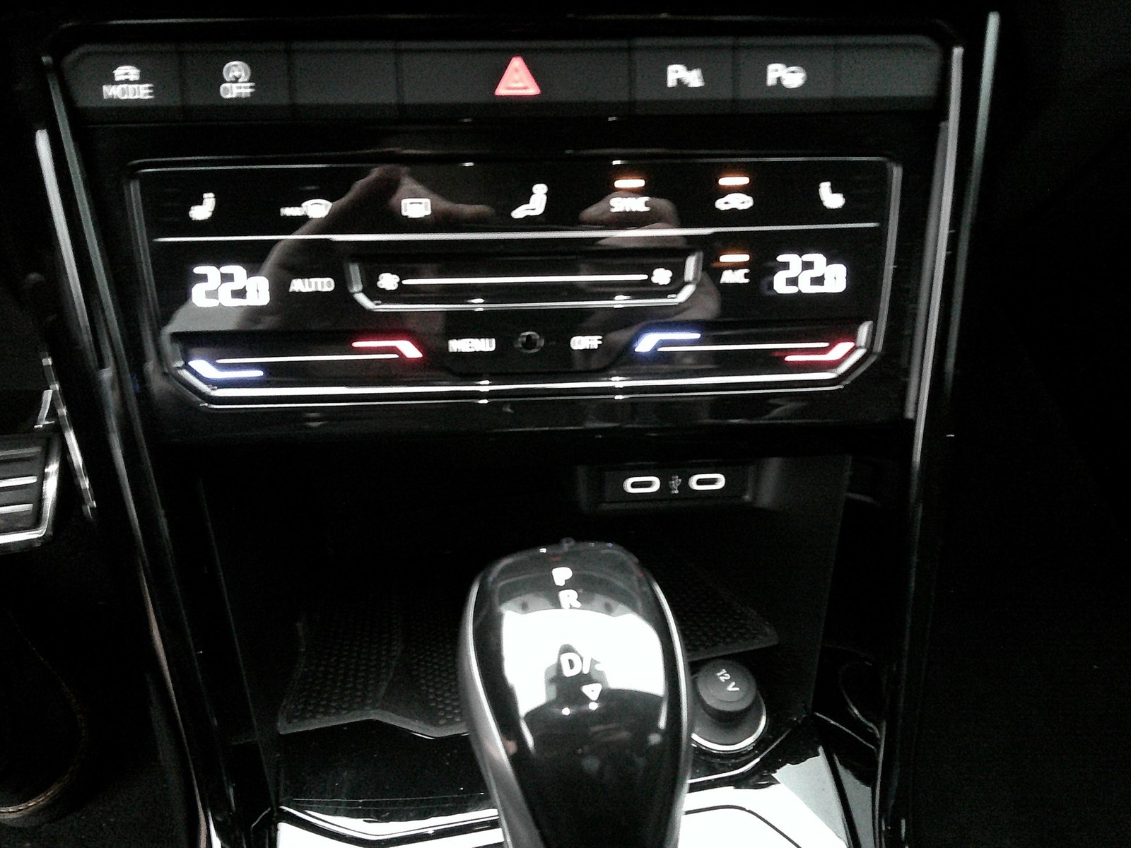 VW - T-Roc 1.5 TSI DSG R-Line KAMERA+ACC+NAVI+LED+AHK_6