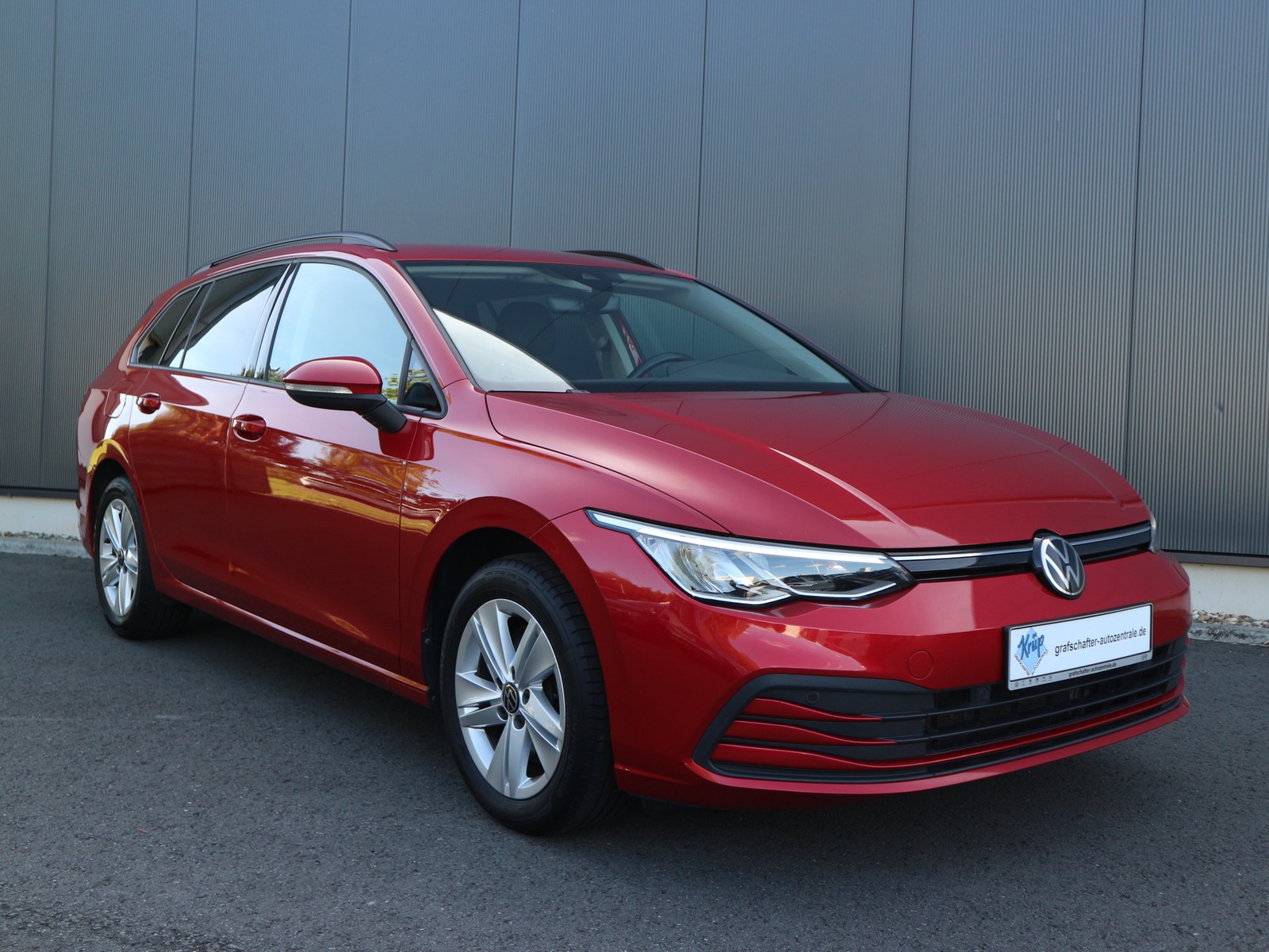 VW - Golf VIII Variant Life LED Navi AHK_15