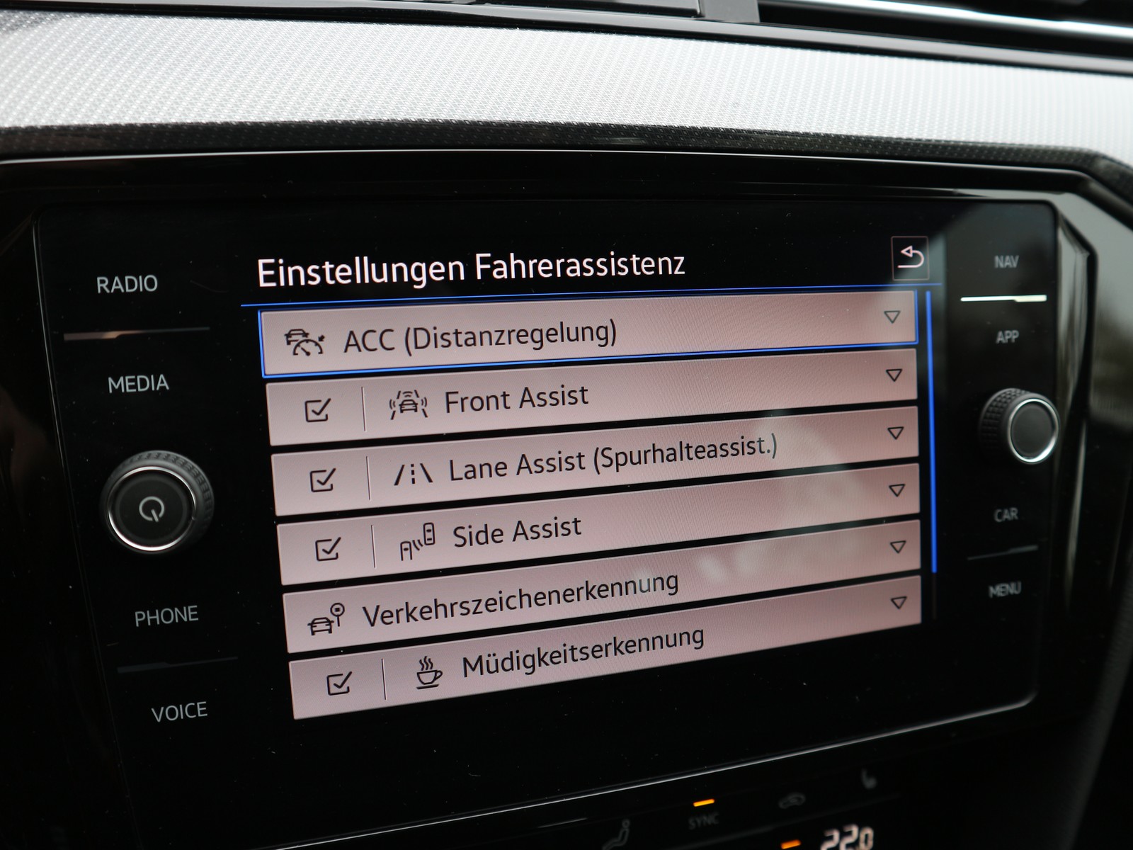 VW - Passat Variant 2.0 TDI DSG R Line /MATRIX/IQDRIVE/MASSAGE_8