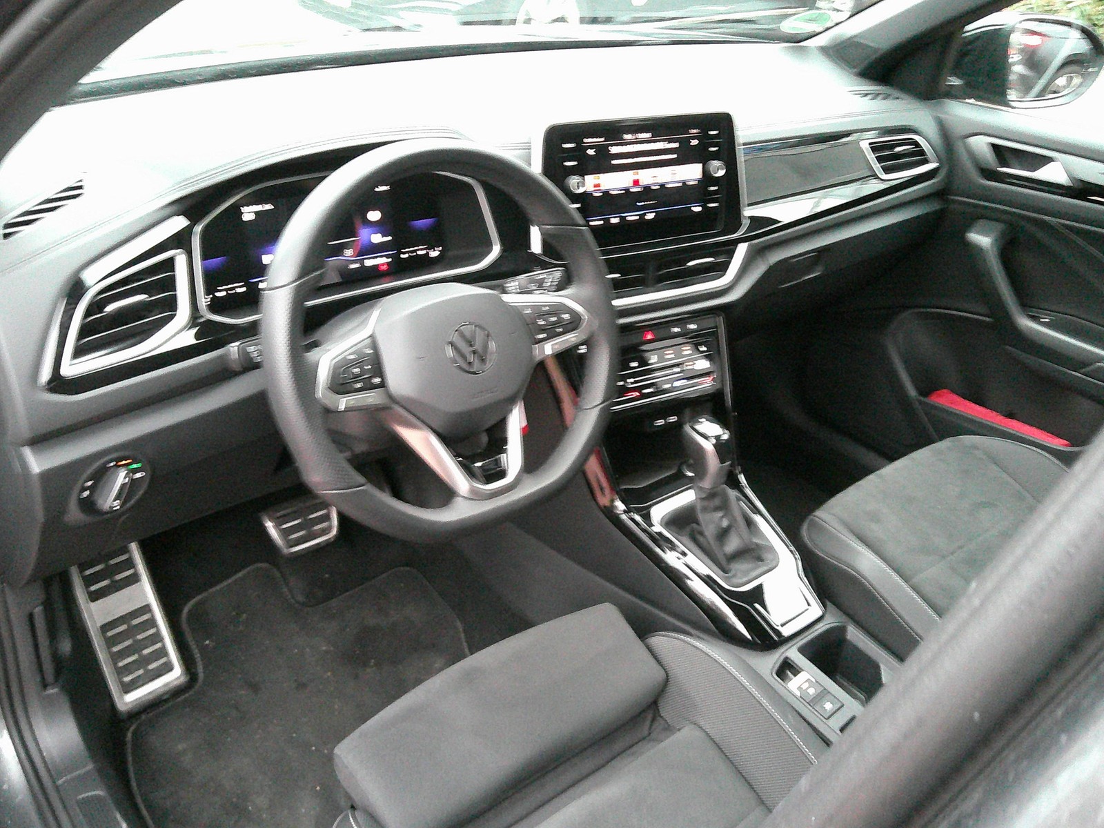 VW - T-Roc 1.5 TSI DSG R-Line KAMERA+ACC+NAVI+LED+AHK_4