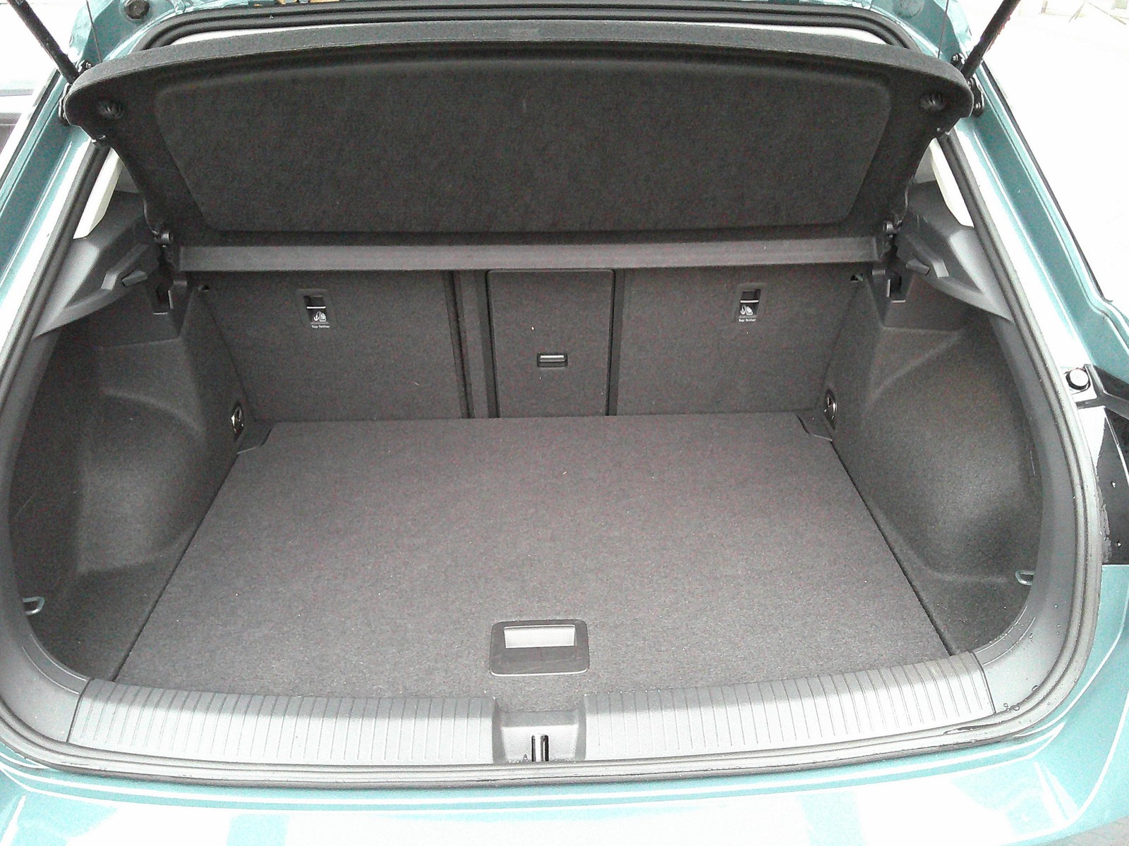 VW - T-Roc 1.0 l TSI  Goal NAVI+ACC+LED+PDC+DAB+SiHz_8