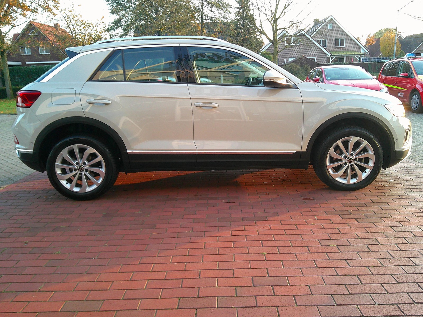 VW - T-Roc 1,5 TSI Style DSG, Kamera, keyless_15