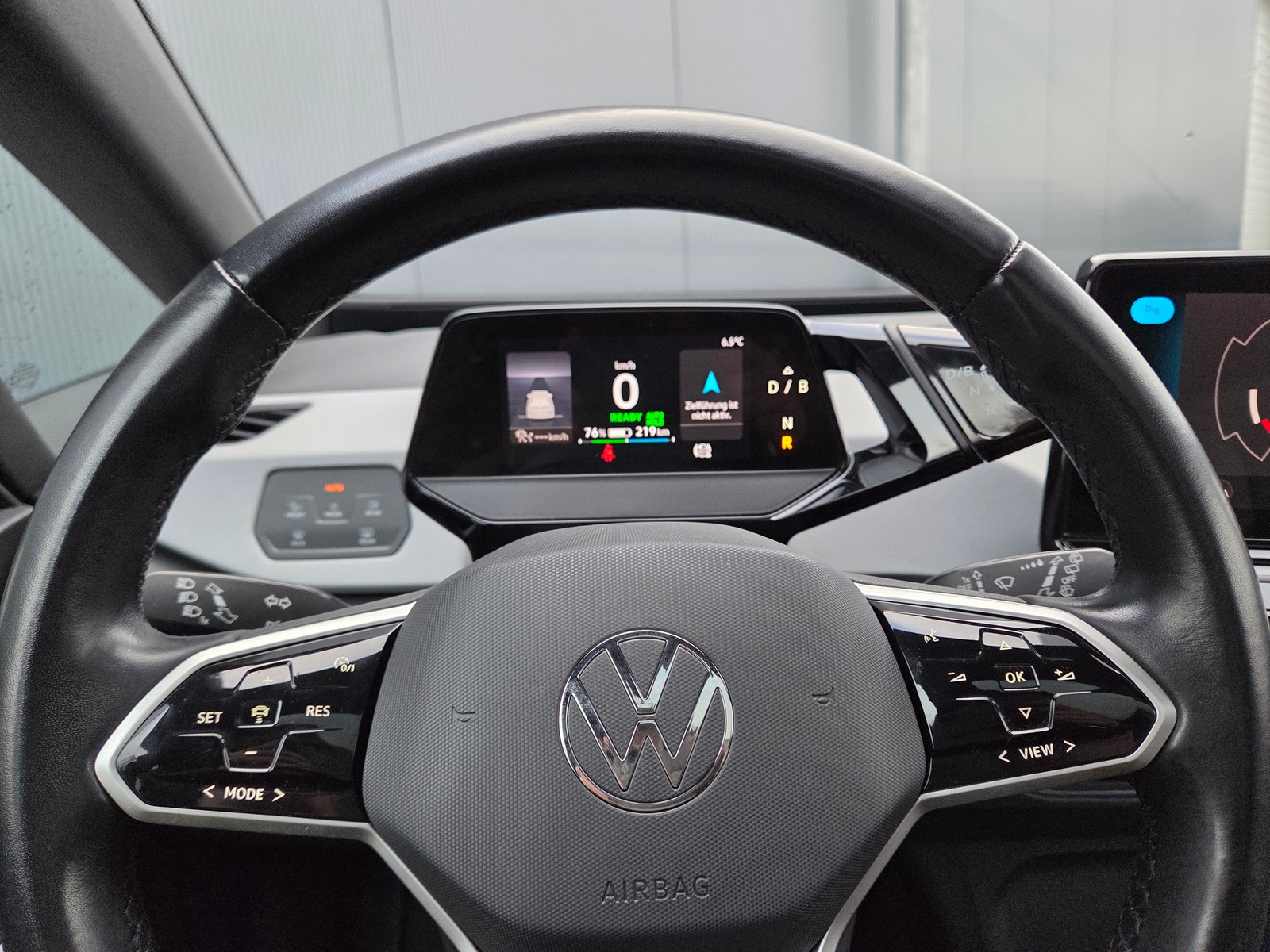 VW - ID.3 Pro Performance Style /PANO/MATRIX/BAT90%_2