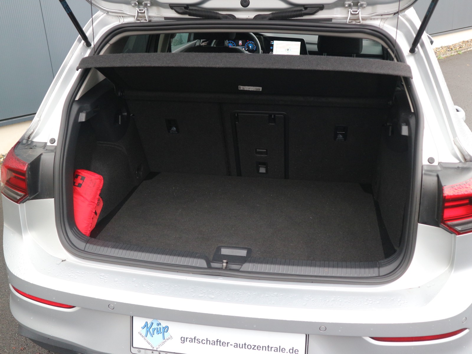 VW - Golf VIII 1,0 eTSI United LED Navi Lane Assist_18 VW - Golf VIII 1,0 eTSI United LED Navi Lane Assist_18