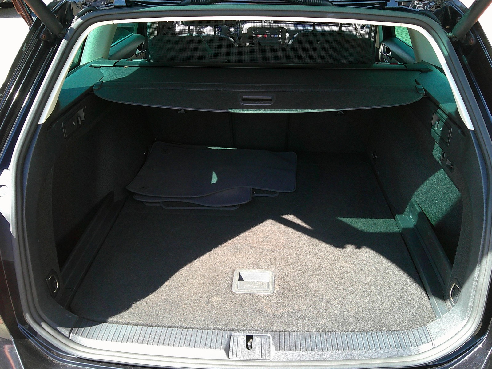 VW - Passat 2.0 TDI DSG Highline/R-Line el-KLAPPE+AHK_8