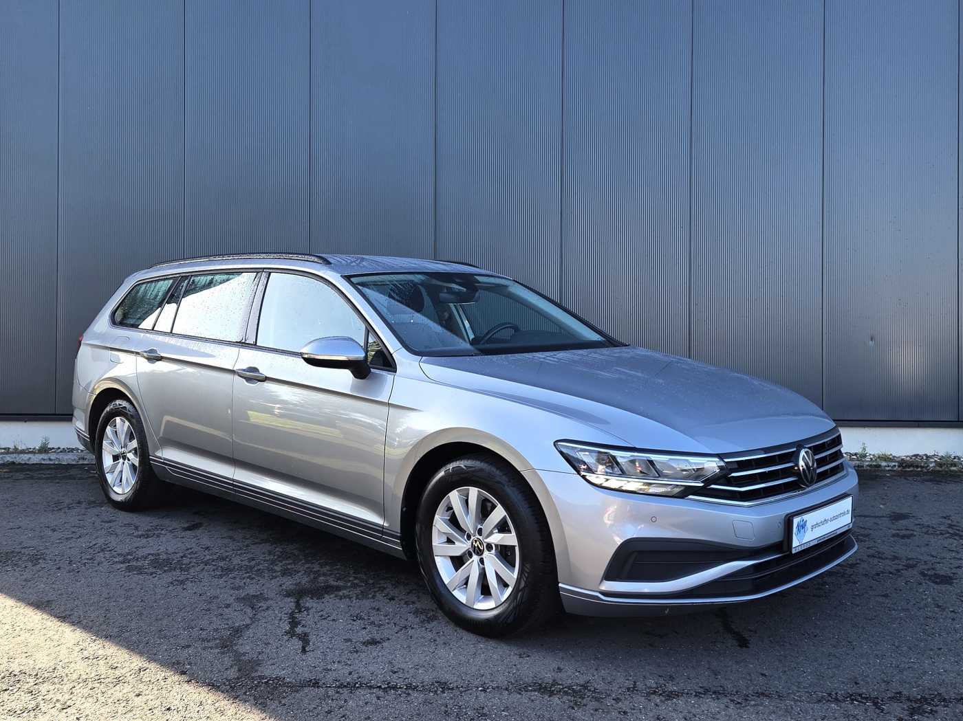 VW - Passat Variant 2.0 TDI 110KW DSG+ACC+KAM+APP_3