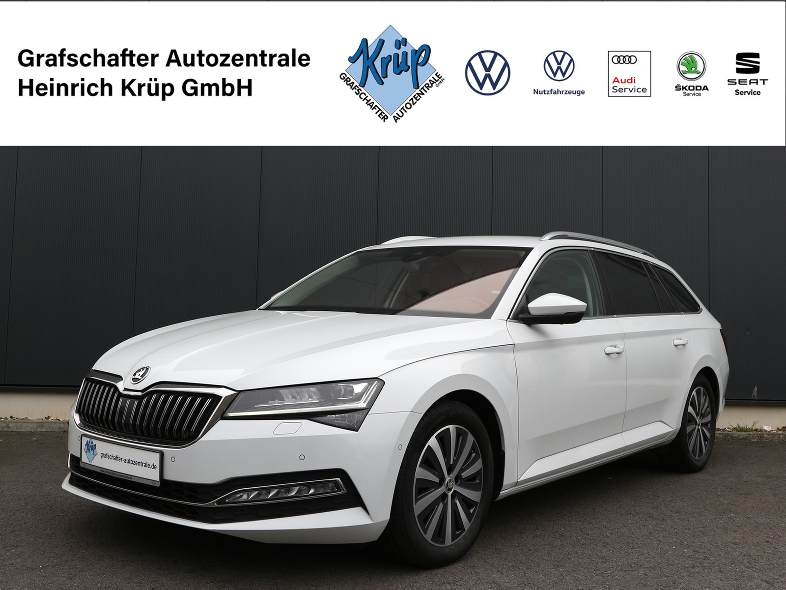 Skoda - Superb Combi 2.0 TDI DSG Premium Edition /AHK/LEDER/MASSAGE_1